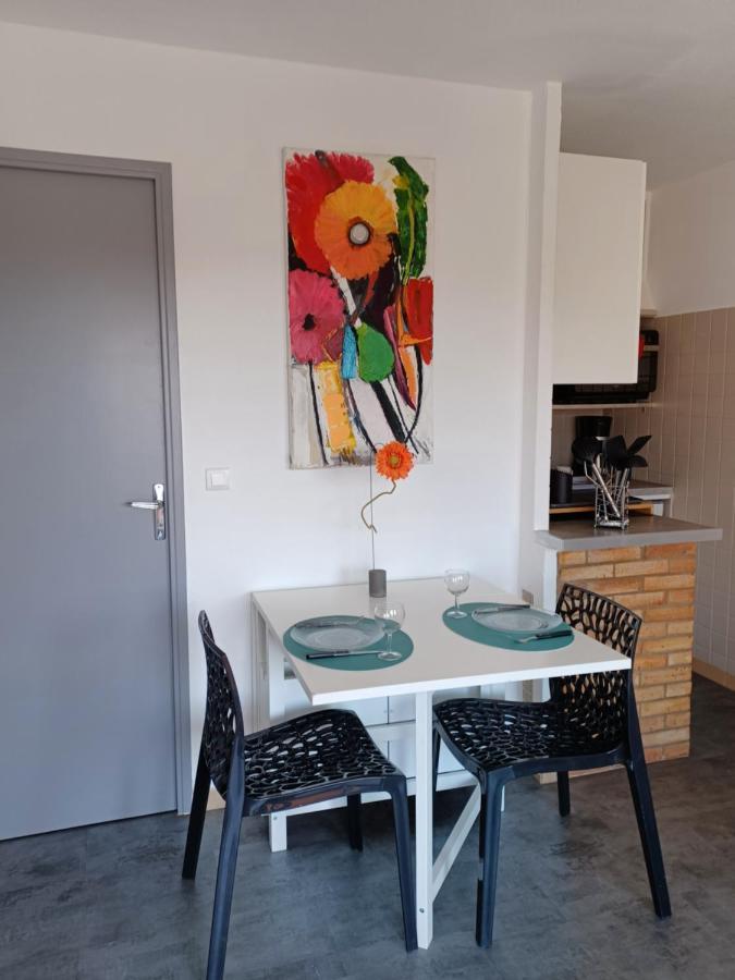 Appart Cosy En Bord De Mer - Port Santia Lucia St Raphael Saint-Raphael  Ngoại thất bức ảnh
